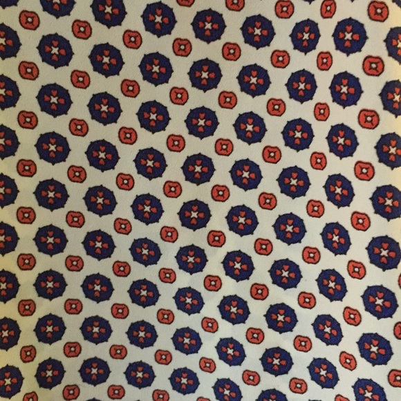 Olive & Oak sleeveless blouse - Picture 2 of 6